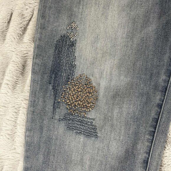 Vintage America Blues Jeans Women 6/28 Slim Straight Embroidered Distressed Boho - Picture 8 of 11